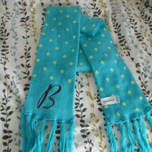 Cozy Women's Scarf /Knit/Tassels  100% Acrylic One Size